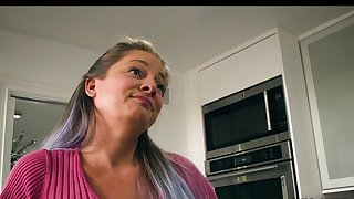 blonde hd milf